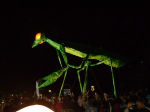 Gafanhoto gigante em Guanajuato durante o festival.