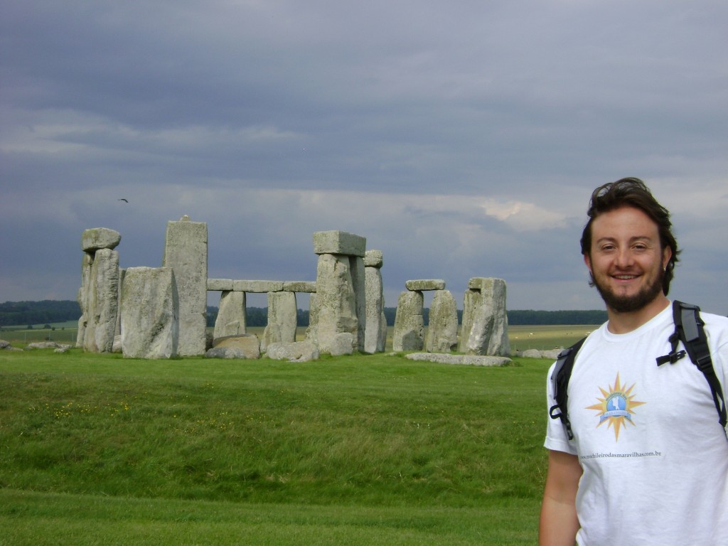 Mochileiro no Stonehenge