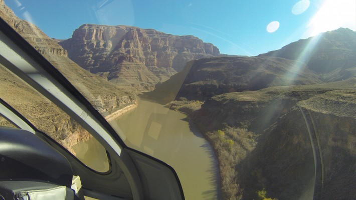 De helicóptero sobre o Grand Canyon!